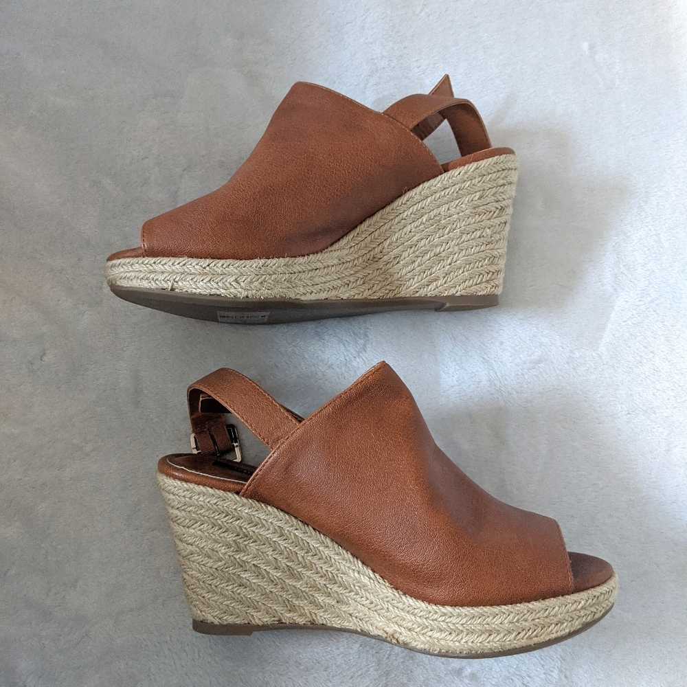 Forever 21 - Brown Wedges w. Buckle *worn 1x*